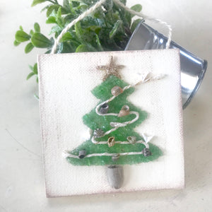 T1535 4x4 green tree with Shell garland